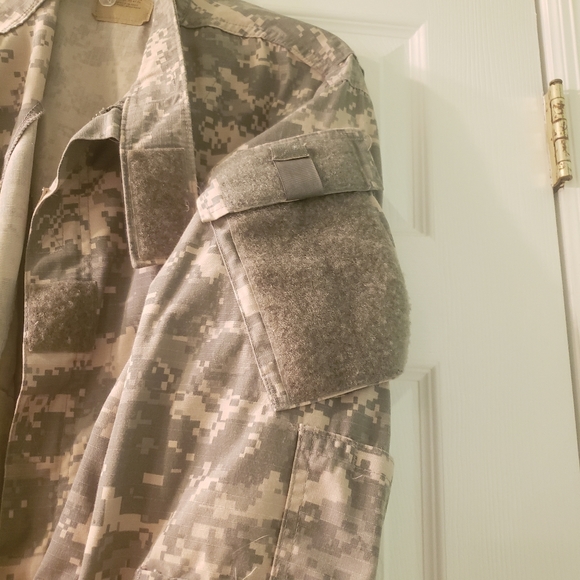 Military jacket size medium extra short - Picture 9 of 9